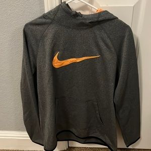 women’s nike sweatshirt